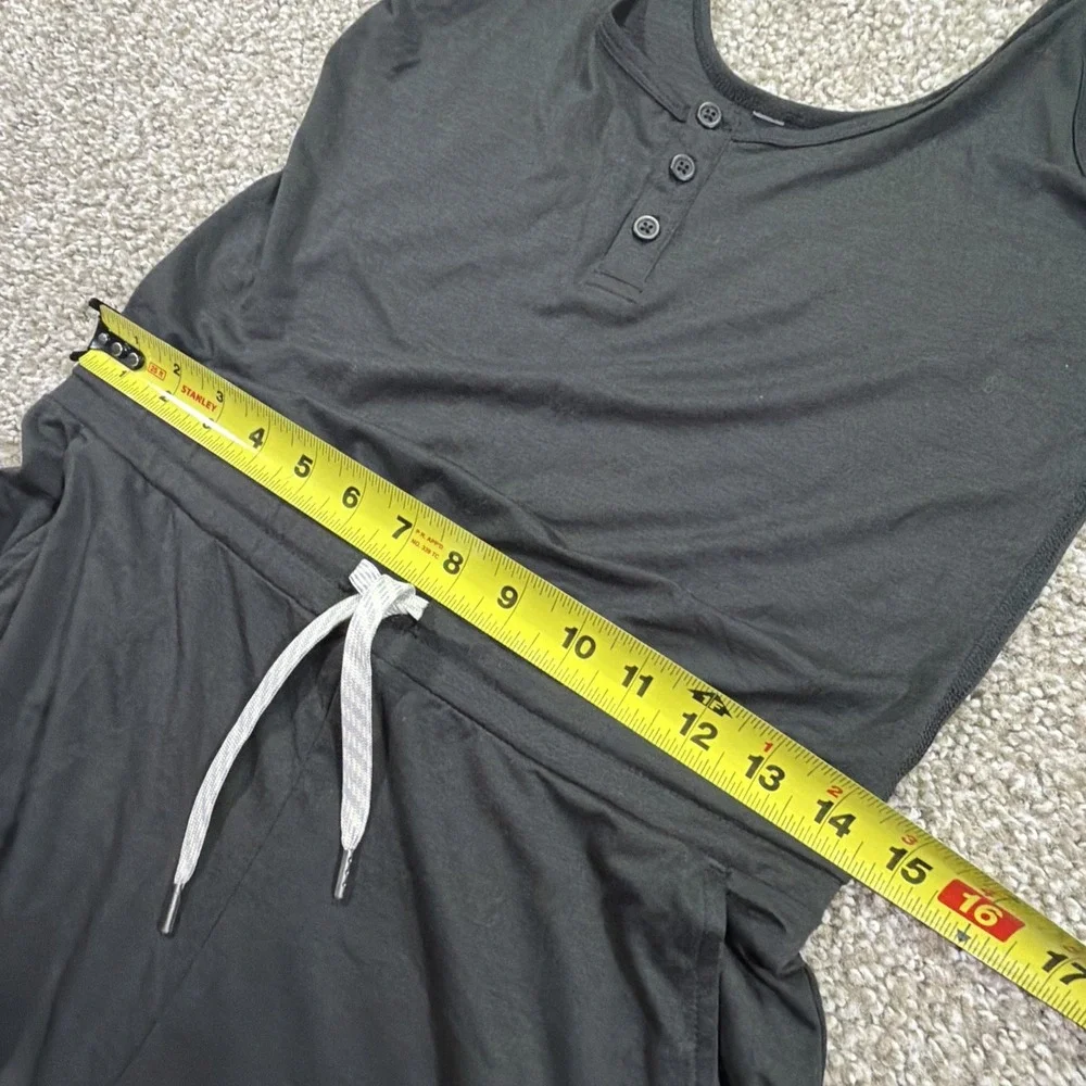 Vuori Pose Scoop Jumpsuit in Black L-XL Excellent Straight Leg Fit